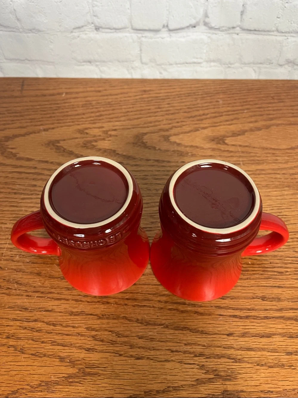 Le Creuset Red Cerise Stoneware Coffee Mug Set of 2~ Ombre Gradient Cups